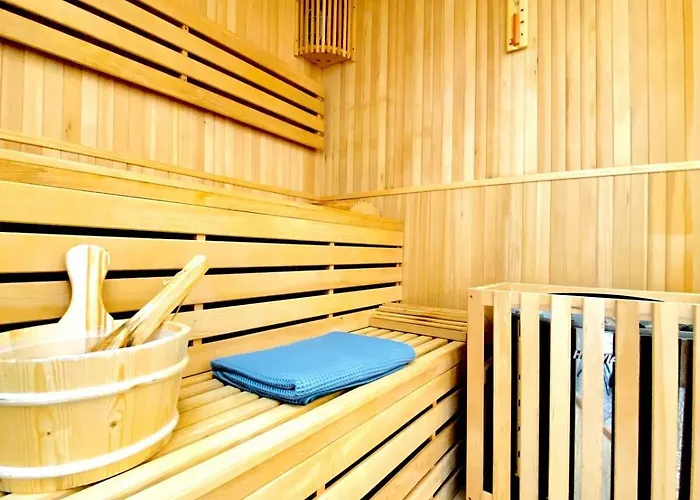 Nature Luxuriante, Jeux En Famille, Workation Et Sauna Pour 1 à 4 Personnes Labosse