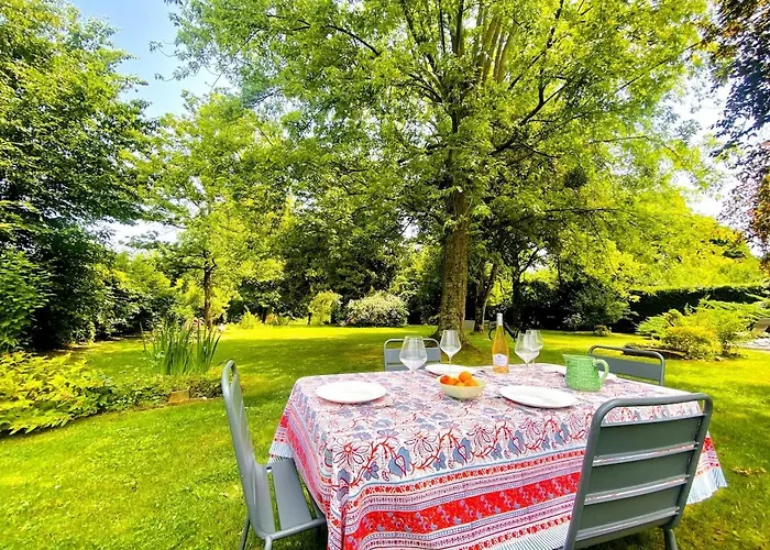 Nature Luxuriante, Jeux En Famille, Workation Et Sauna Pour 1 à 4 Personnes Labosse